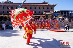 黄山新春景致佳 八方游客庆新春