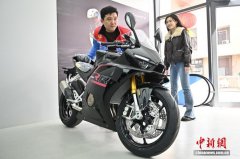 中国多地“张雪机车”爆单 摩托车“消费热”向北方传导